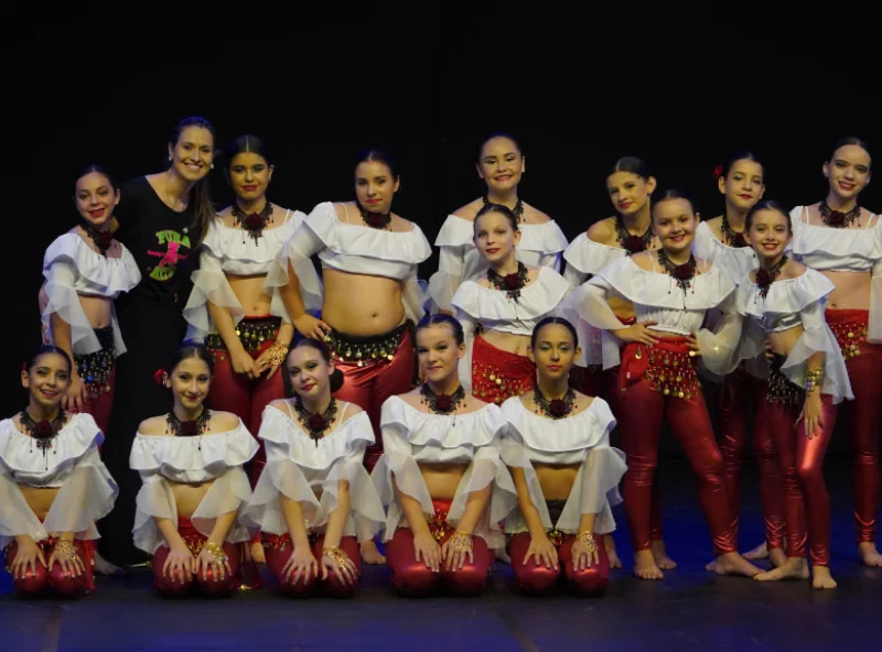 Pura Arte Cia de Dança Conquista Vagas em Festivais de Renome e Promete Emoção com "Magia Cigana"